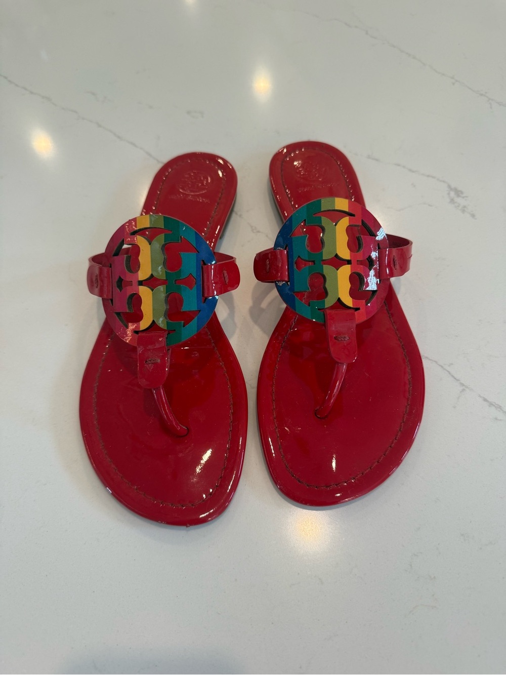 Tory Burch Red Patent Leather Thong Sandals with Multicolor Logo